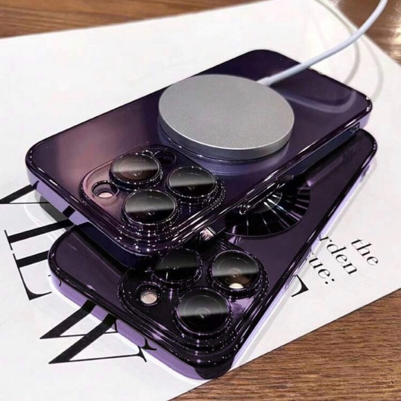 Iphone 14 Magnetic Clear Phone Case - Picture 6 of 6